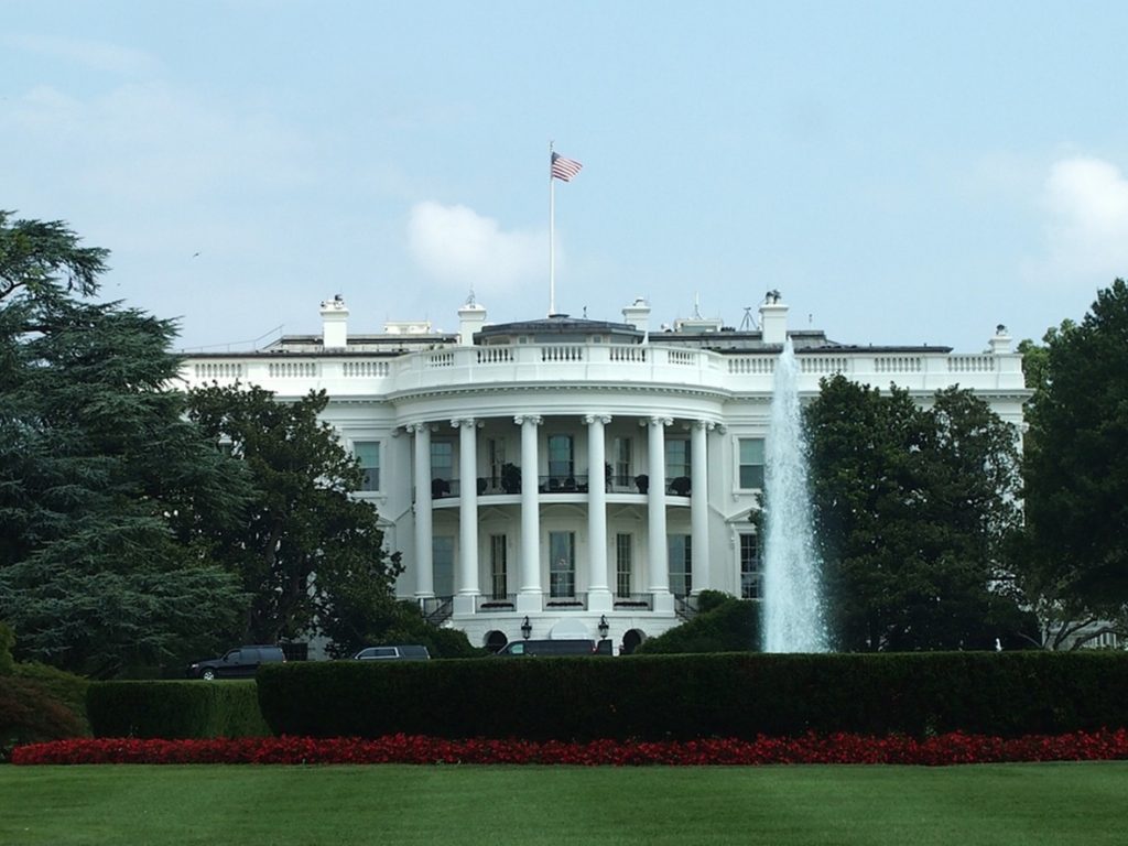 white-house-1575603_small